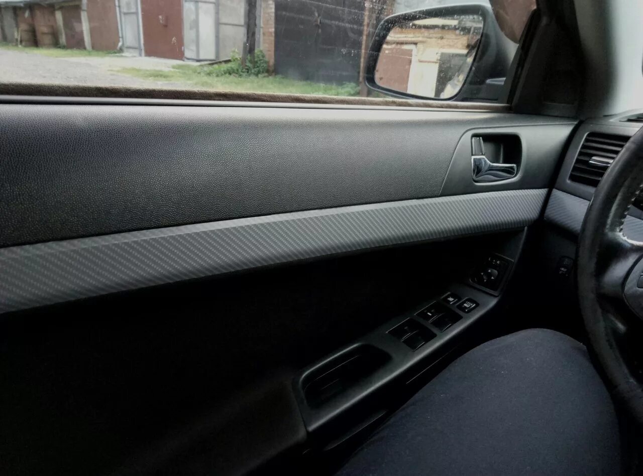Ниссан максима салон карбон. Пленка под пластик. Лансер 10 черные молдинги торпеды. Аквапринт лансер 10. 4d карбон пленка f30.