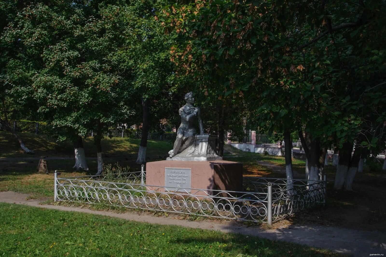 Памятник пушкина в эфиопии. Пушкин рязань. Памятник пушкину озерск. Пушкин рязань. Рязань достопримечательности памятники.
