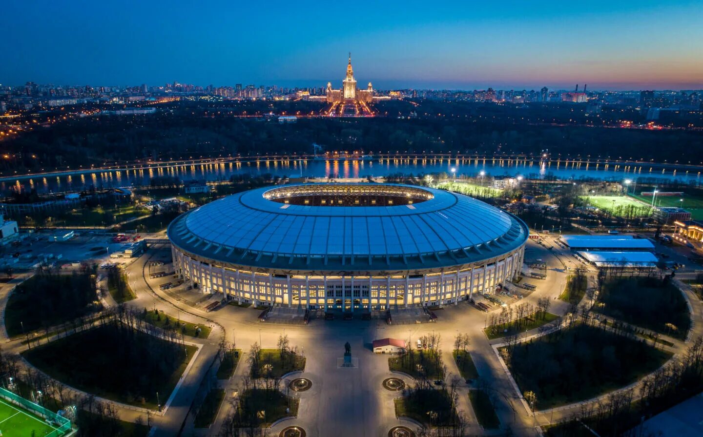 Московский футбольный стадион Лужники. Стадион Лужники ЧМ. Лужники чаша стадиона. Россия -"Лужники", Москва.