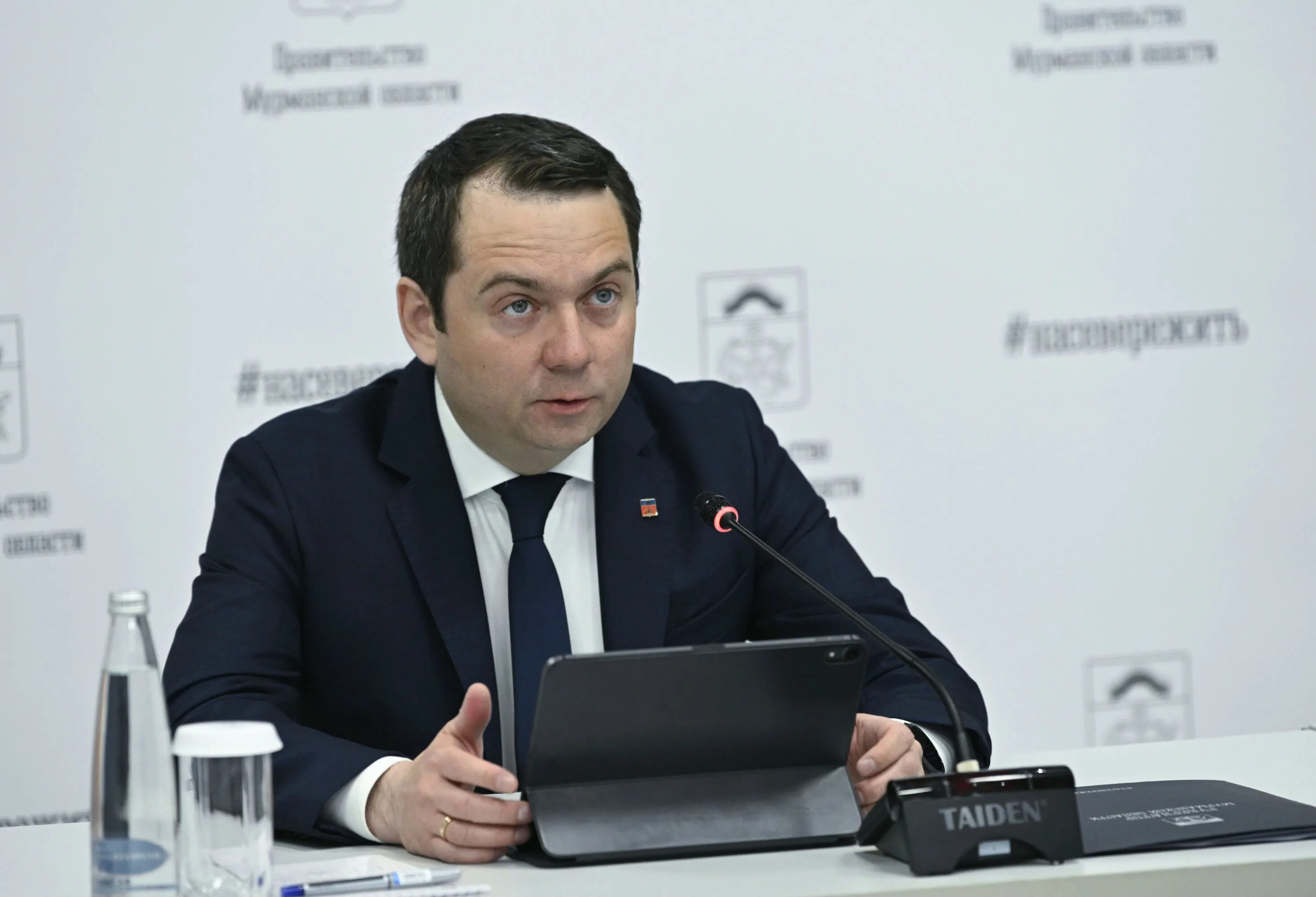 Чибис в мурманске. Чибис губернатор. чибис мурманск.