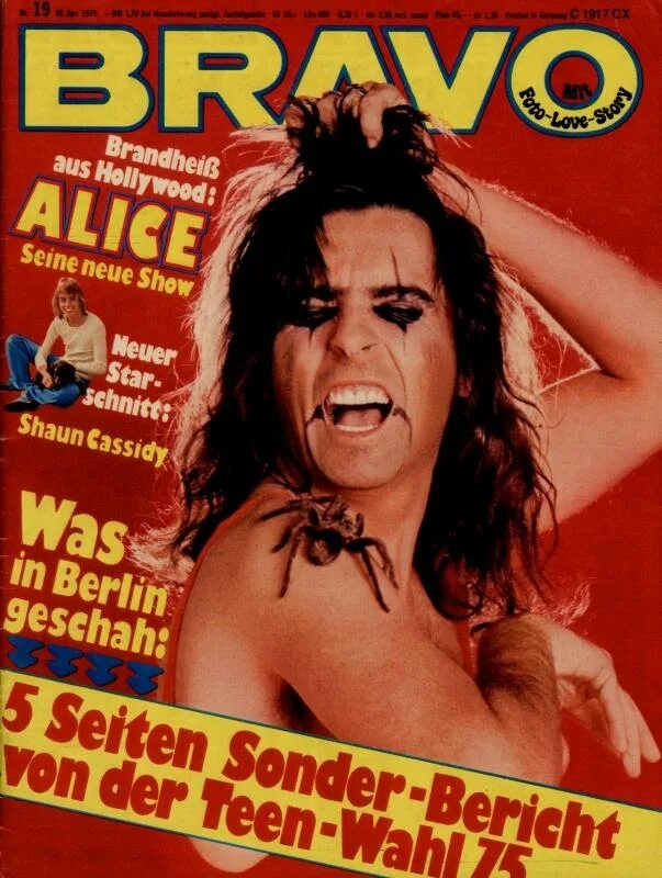 Bravo 19. Читать онлайн журнал bravo немецкий 2021. Alice cooper in magazines. Журнал браво 2012 13. Alice cooper magazine cover.