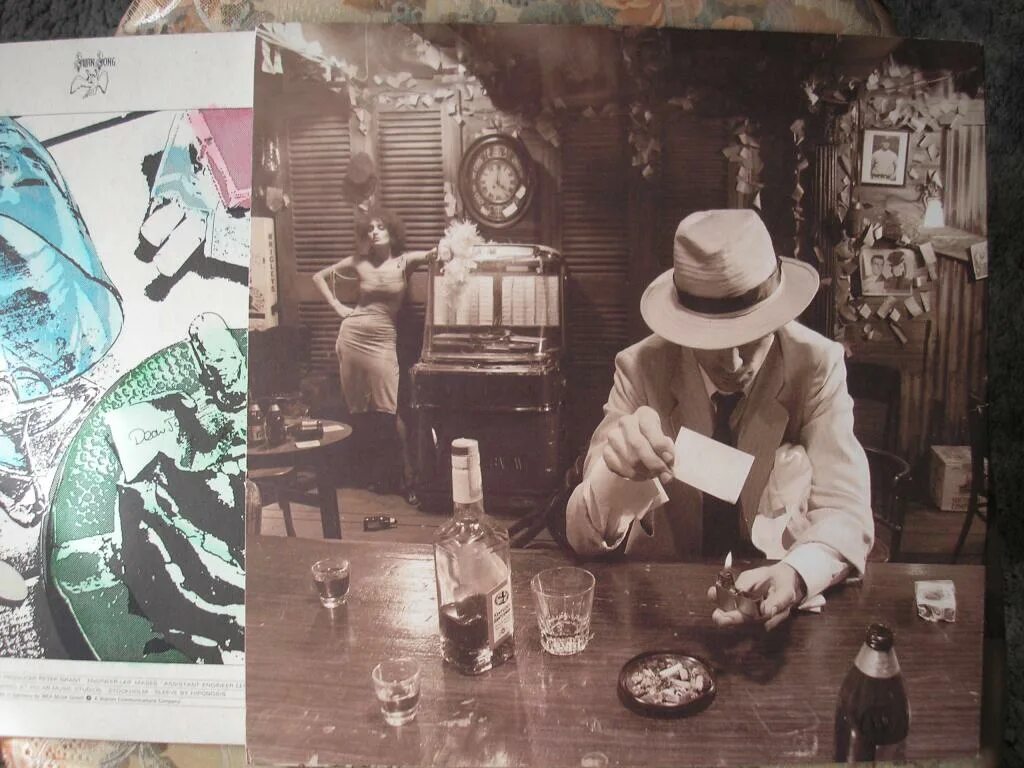 Led zeppelin door in through the. Led zeppelin in through the out door. лед зеппелин 79. led zeppelin in through the outdoor. led zeppelin in through the out door автограф.