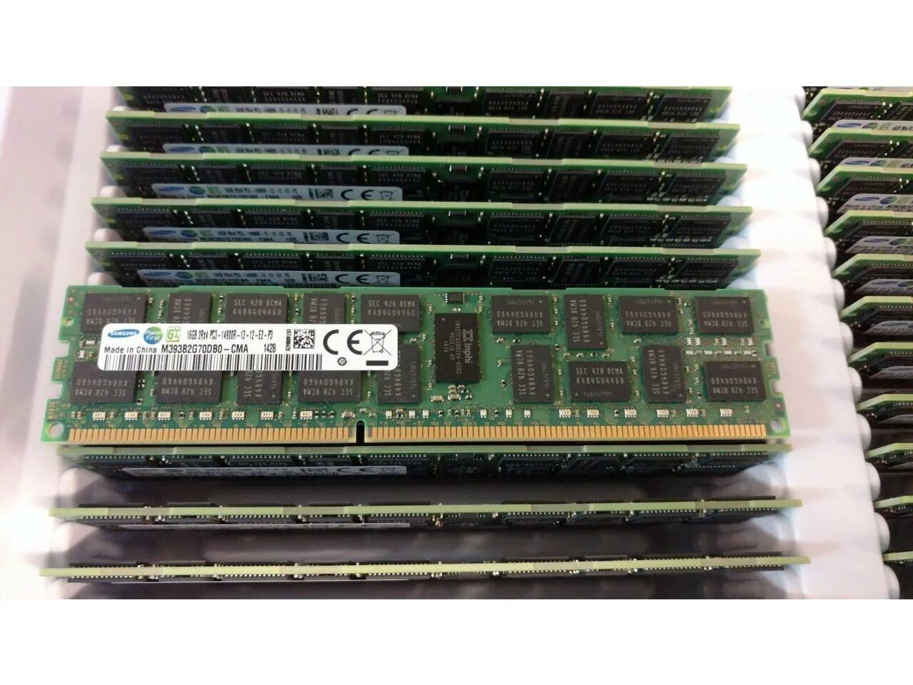 Оперативная память ddr4 ecc. 16gb 2rx4 pc3-14900r. M393b2g70db0. Серверная Оперативная память Samsung reg ECC ddr4. Samsung 16 GB 1866 ddr3.