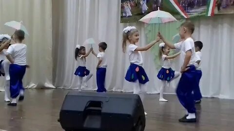 Видео танца за окошком снова непогодица