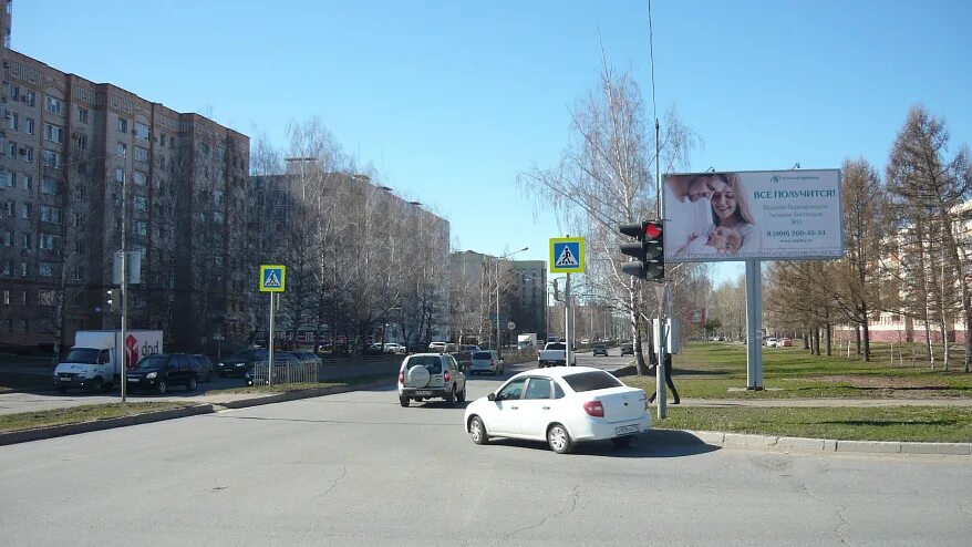 Перекресток нижнекамск. Билборды нижнекамск. перекрёсток химиков в нижнекамске. нижнекамск реклама. корабельная 53 нижнекамск.