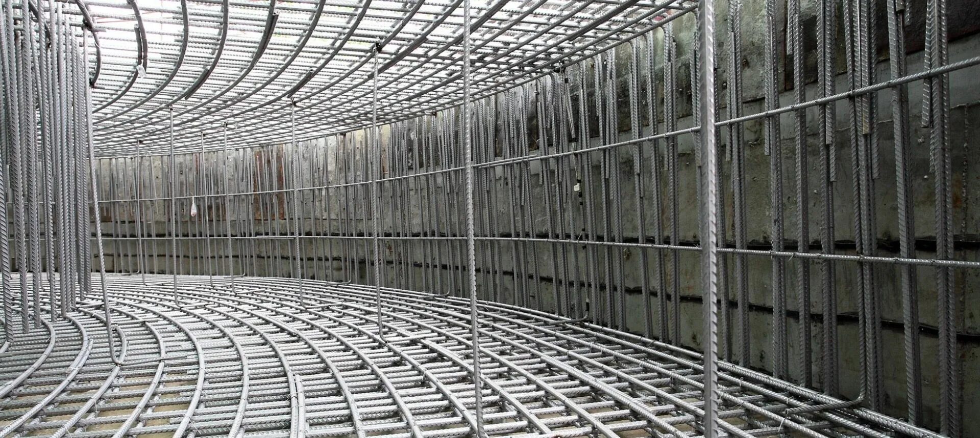 Steel reinforced concrete column колонна. Сталь бетон. Арматура 6 а500с 6м. Арматурная сталь. B420c rebar.