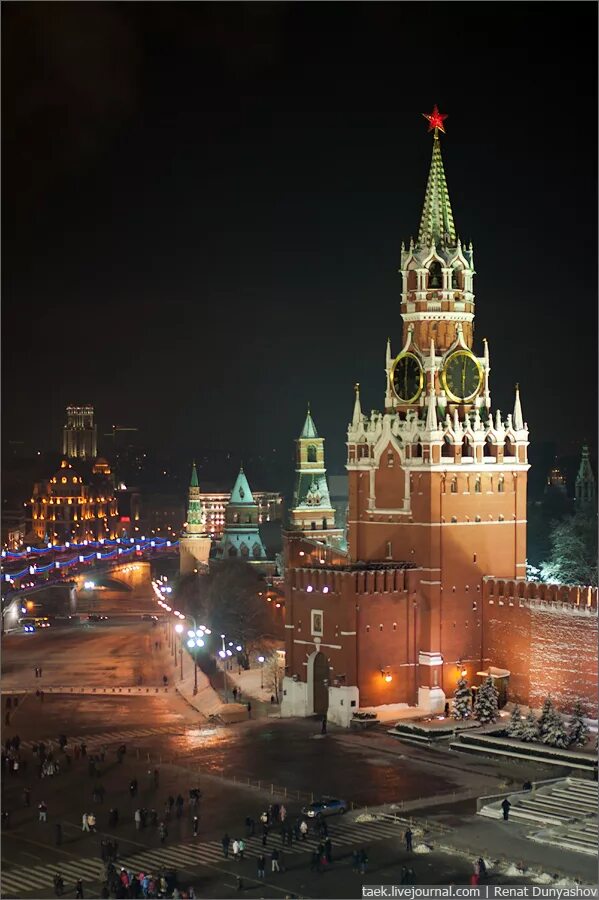 Покажи пожалуйста москву. Спасская башня и ГУМ. Современная Москва. Современная Москва в фотографиях. Красивая Москва.