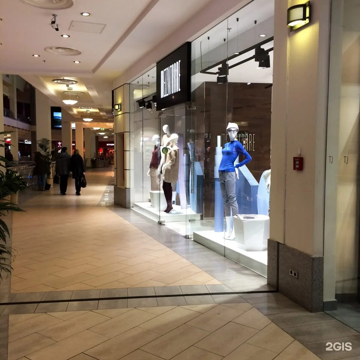 пуховик mezzatorre alpino коричневый. Mezzatorre пальто кокон. Mezzatorre магазин. Mezzatorre пальто без подкладки. Mezzatorre одежда москва.