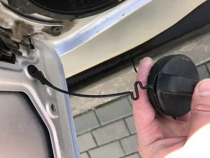 Шипит бак при открытии крышки