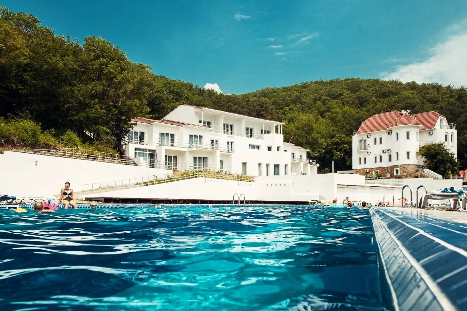 Дюрсо отели все включено. Отель на черном море. Гостиница абрау дюрсо краснодарский край. Дюрсо парк отель. Лагуна абрау дюрсо.