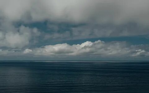 Белое море синие облака