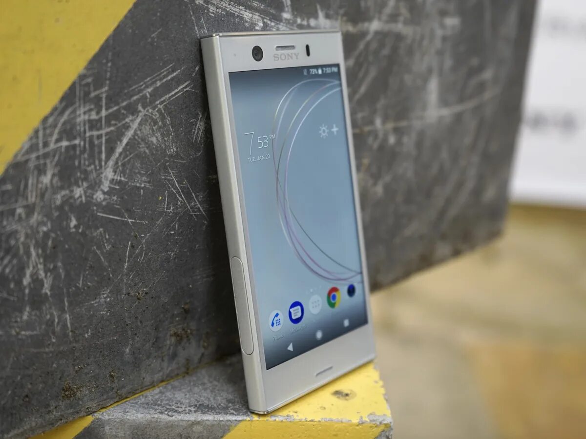 Sony xz1 купить. Sony xz1 Premium Compact. Sony XZ Compact. Xperia XZ Compact. Xperia xz1 Compact Fix GPS.