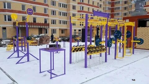 Сильный двор