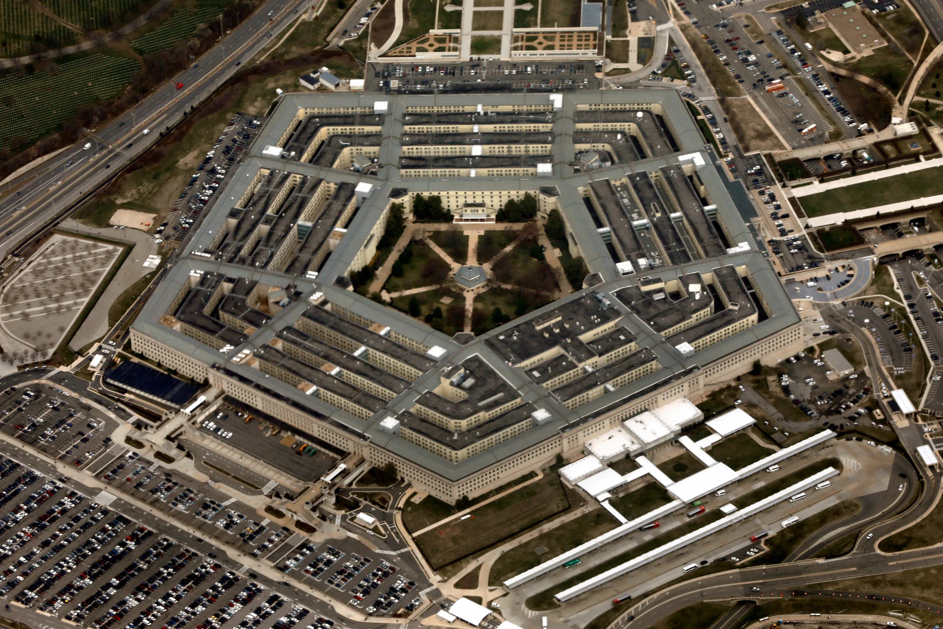 Leidos's Treatment of Female Whistle-Blower Gets Pentagon Review - Bloomberg
