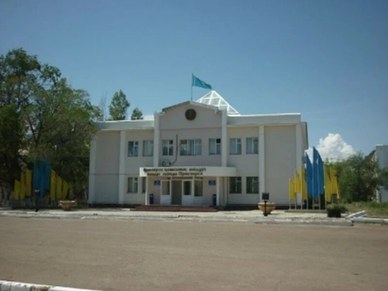 Город приозерск казахстан джезказганская область. Приозерск карагандинская область. Памятник ленину приозерск казахстан. Город приозерск казахстан джезказганская область. Приозерск карагандинская область.