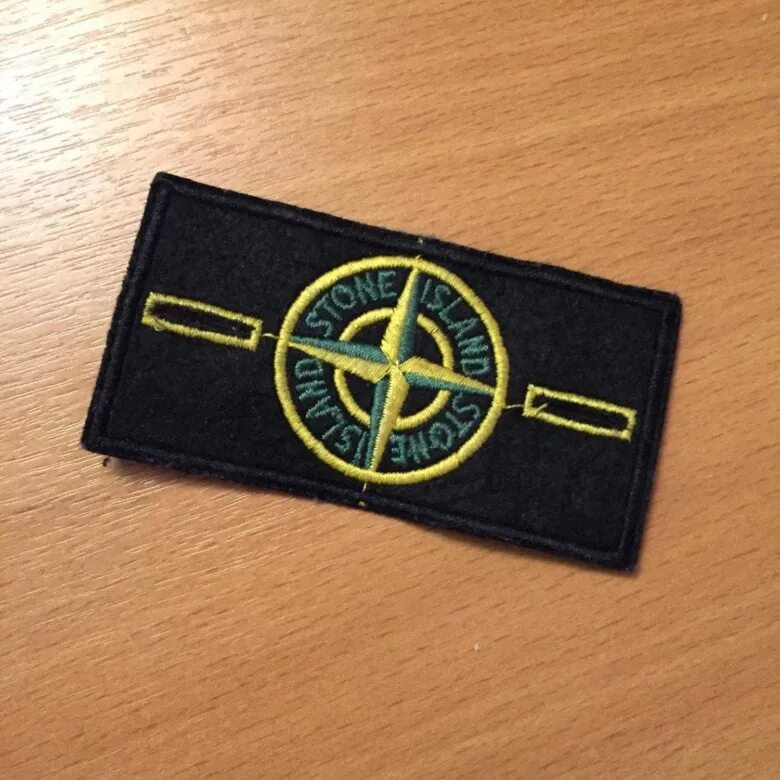 Патч ноут. Stone island нашивка оригинал. стоник патч оригинал. патч stone island оригинал. ориг патч stone island.
