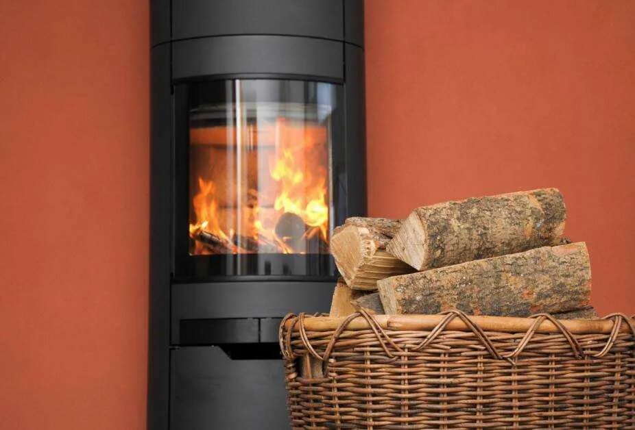 Печь на дровах. Как топить камин. Печь камин для бани. Правильная топка печи. Печь на дровах.