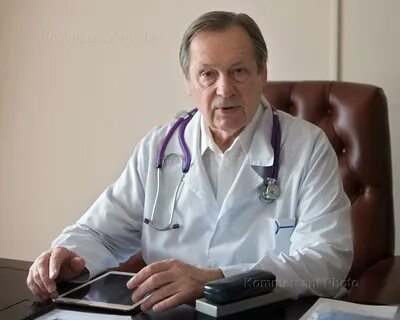 Первым руководителем кафедры госпитальной терапии был