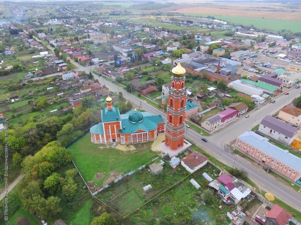 Орловская область города. Георгиевский храм Болхов. Болхов Орловская область. Город Болхов Орловская область Георгиевская Церковь. Красная горка в Болхове.