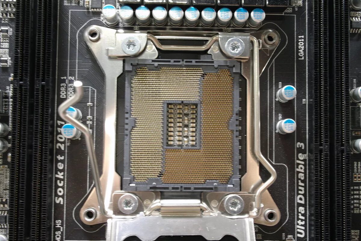 Открытые сокеты. Intel LGA 2011. Сокет LGA 2011. LGA 2011-3 сокет. DETECH LGA 2011 сокет.