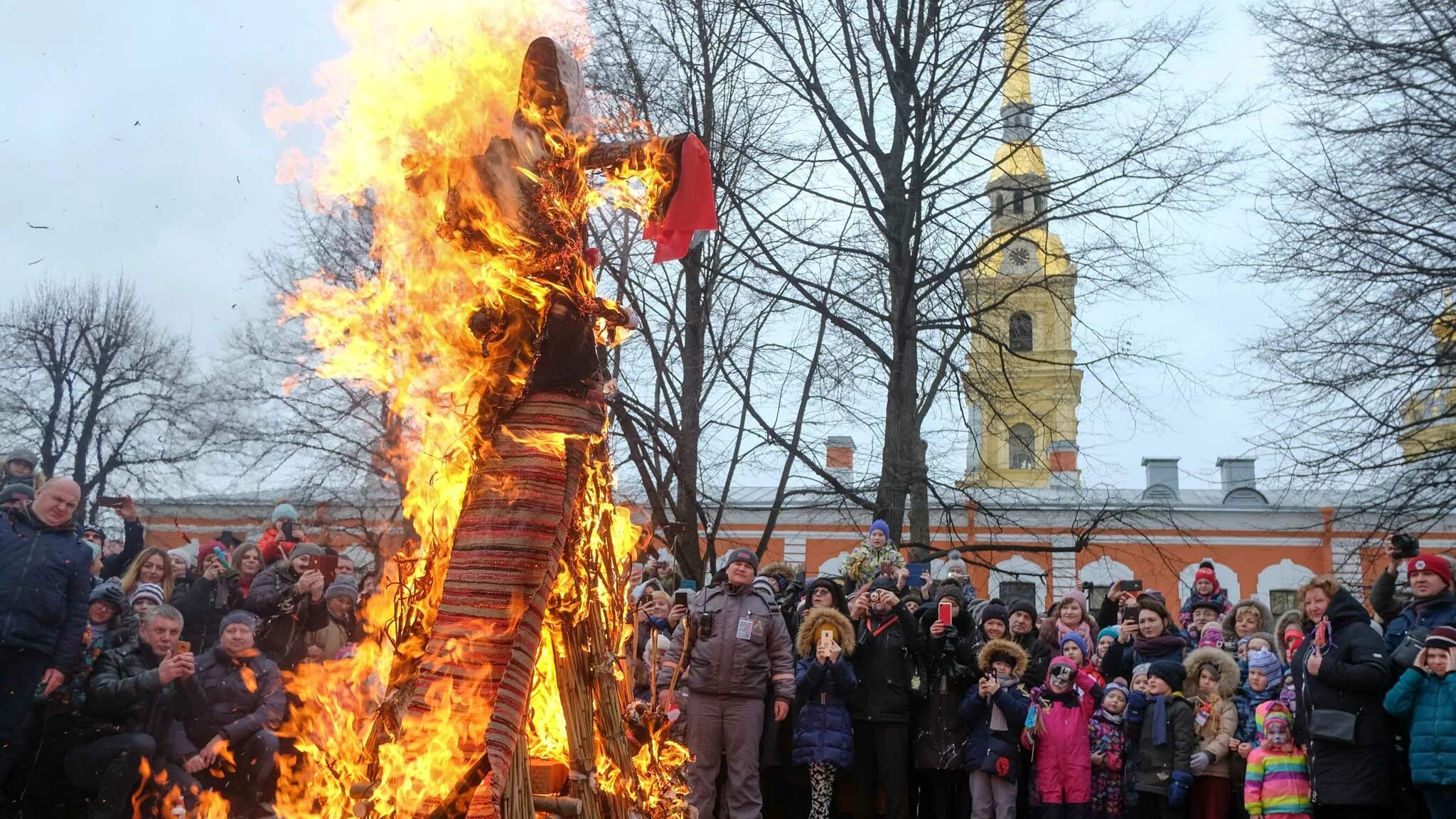 Когда жгут бабу на масленицу