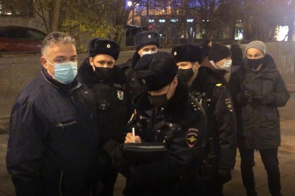 Как выглядит площадь революции в москве. Инспектор оати. Как работают заведения в москве. Улицы москвы после реконструкции. Москва 24 московский патруль.