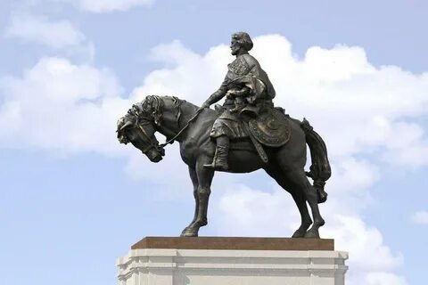 Памятник невскому в нижнем новгороде