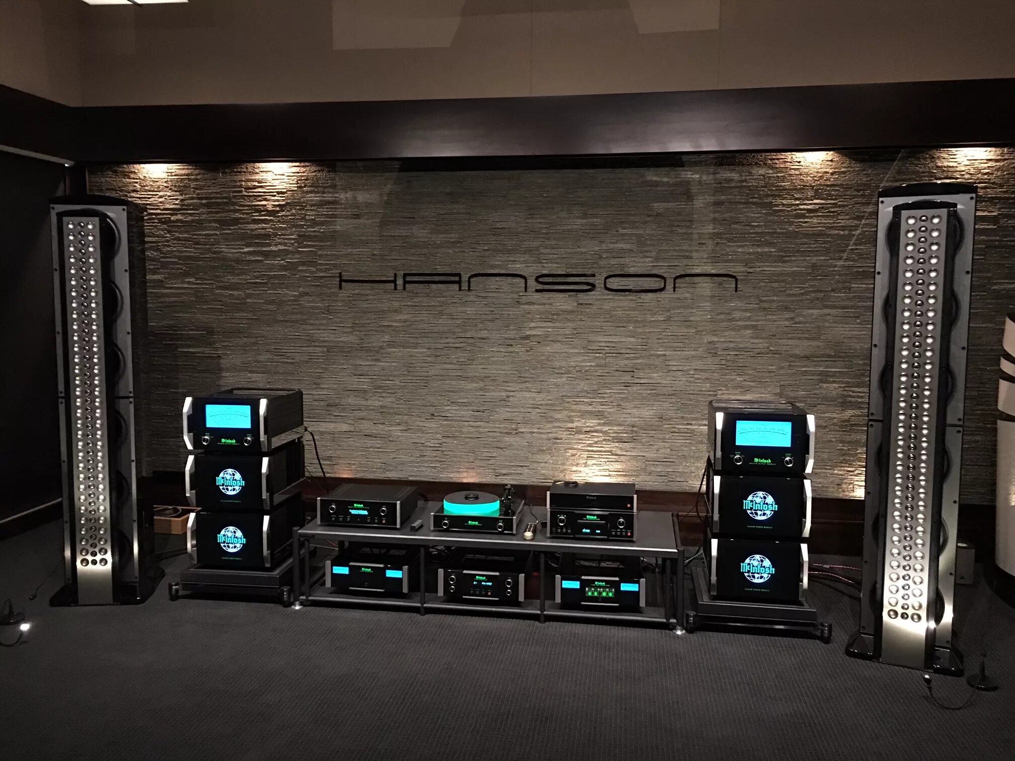 Hi fi high. MCINTOSH xrt2k. Hi end Audio MCINTOSH. MCINTOSH XRT 26. MCINTOSH XRT 30.