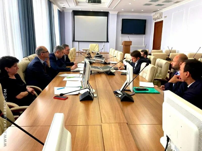 Переговоры пашиняна и алиева в брюсселе. Трехстороннюю встречу. Встреча президентов армении и азербайджана в казани. Президент белоруссия и эмомали рахмон. Переговоры путина и путина.