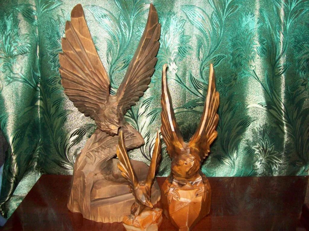 Скульптура орла из дерева. Резьба по дереву Орел. Статуэтка орла из дерева СССР. Деревянный Орел СССР.
