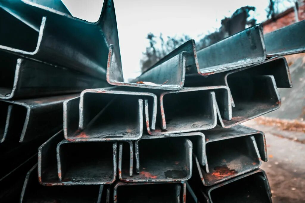 Фасонный прокат. Склад металлопроката. Швеллер 10п ст3сп г8240-97. Швеллер 140х60х5. Фасонный прокат.