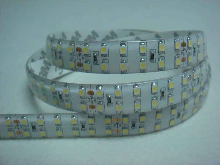 12v strip. Светодиод 12 вольт ленточный. Светодиод 3528 12 вольт. 12t5bp851smd3528. 12 Вольтовые светодиодные полоски синие пластмассовые.