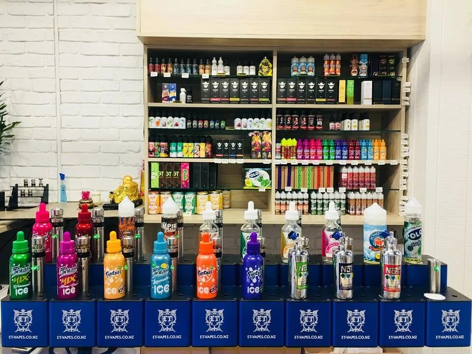 Магазин вейпов. Vape магазин. Vape shop магазин. Магазин вэйпов.