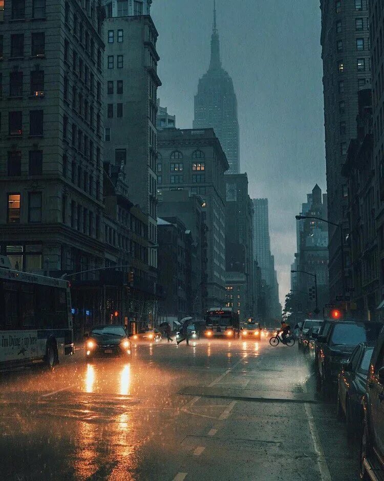 Надолго в городе. Дождливые улицы Нью-Йорка. Туманный Нью Йорк. Дождливый Нью Йорк Эстетика. Нью-Йорк Эстетика улицы.