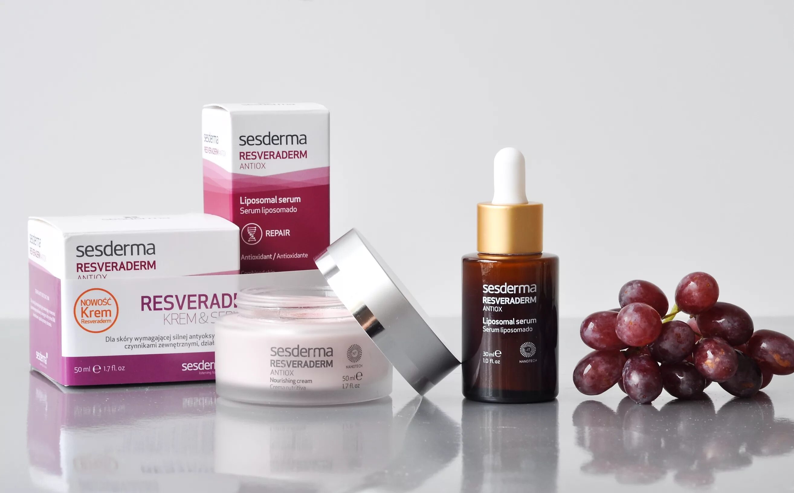 Сесдерма косметика сайт купить. Sesderma Resveraderm Antiox. Sesderma c Vit Antiox. Антиоксиданты в косметике. Sesderma Resveraderm Antiox Liposomal Serum.