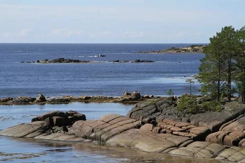 Остров белое черное море