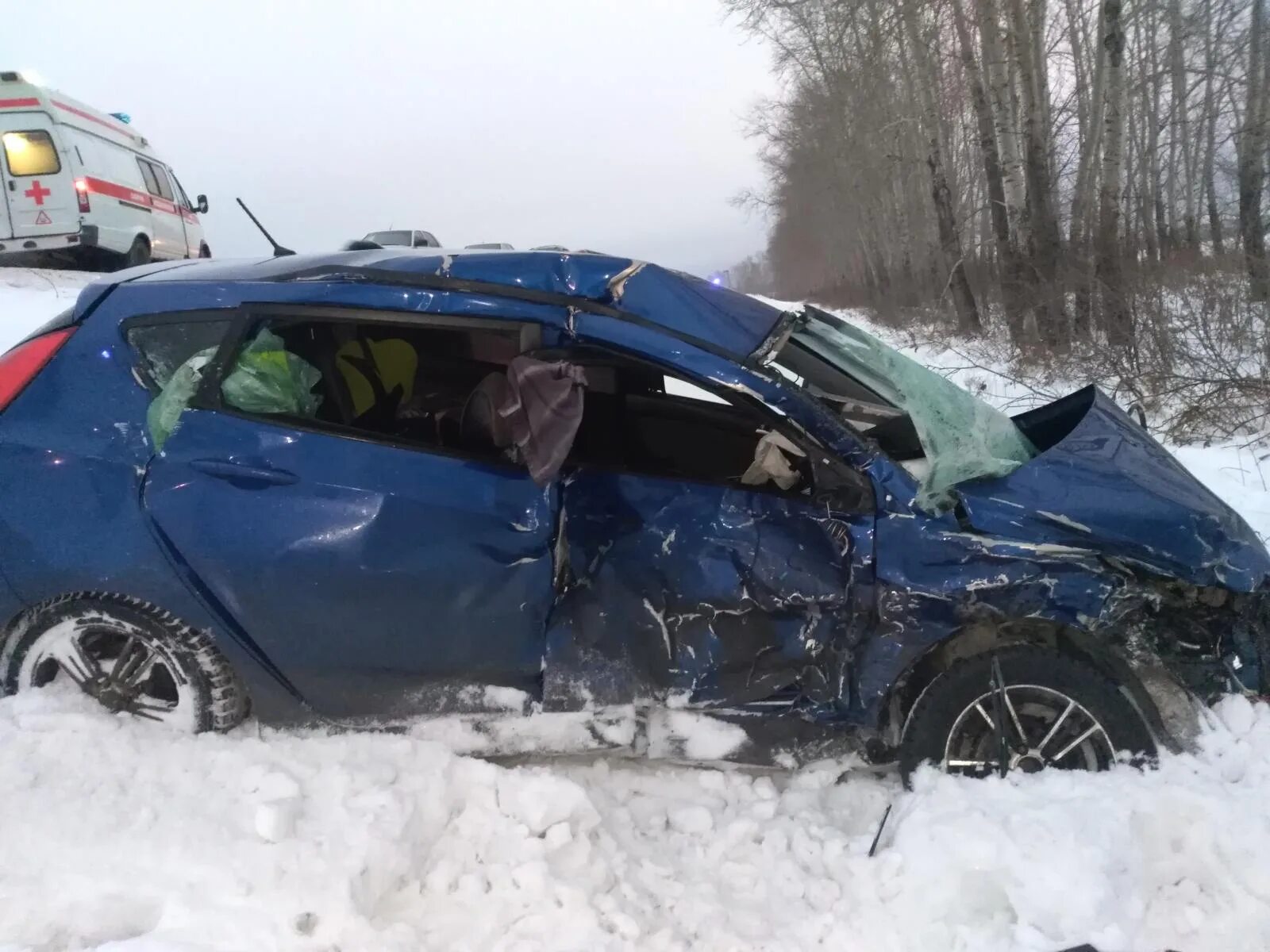 Сотрудники разбились. ДТП возле Заводоуковска вчера. Авария в городе Заводоуковске. Авария в Заводоуковске вчера на трассе.