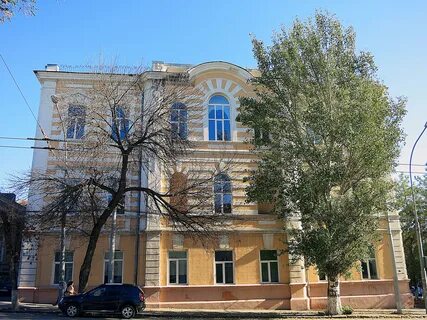 Гимназия со