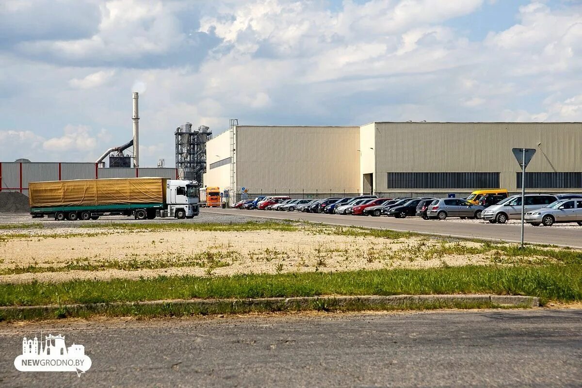 Янчак кроношпан. Завод людиново кроношпан кроношпан. Завод кроношпан в егорьевске. Завод кроноспан сморгонь. Сморгонь кроношпан.