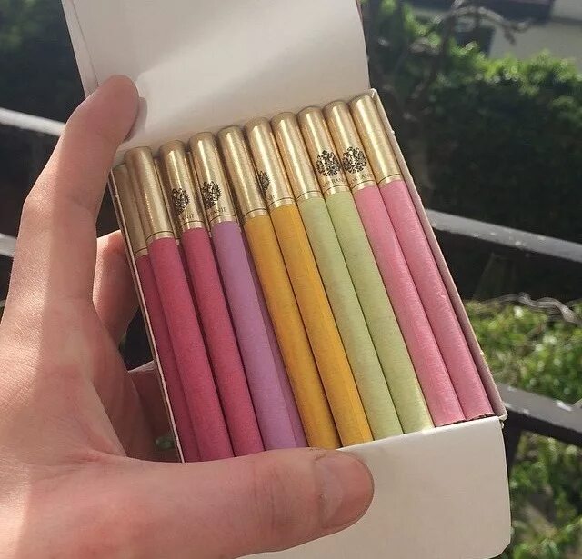 Портсигар Sobranie Black. Sobranie Rainbow. Сигареты Sobranie London. Собрание сигареты разноцветные. Собрание руби