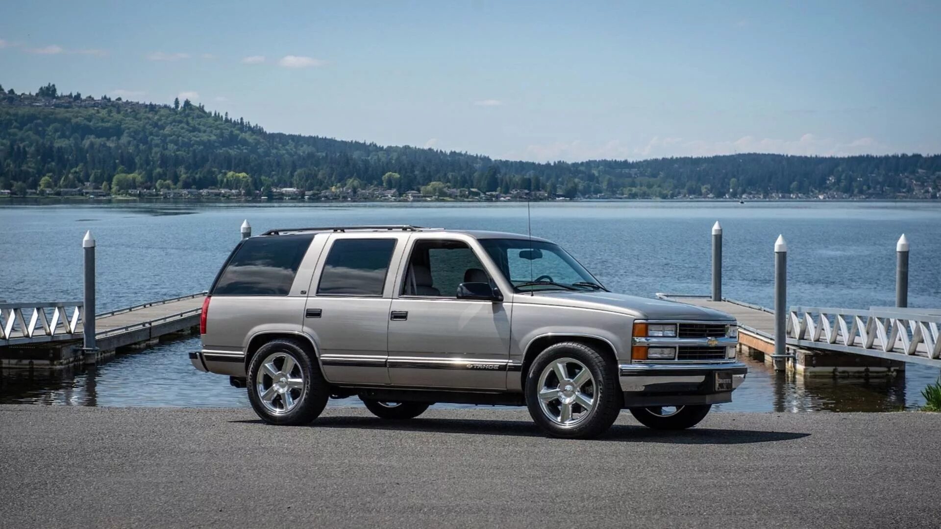 Лс 9. Шевроле Тахо 1998. Chevrolet Tahoe 1998. Шевроле Tahoe 1998. Тахое 1998.