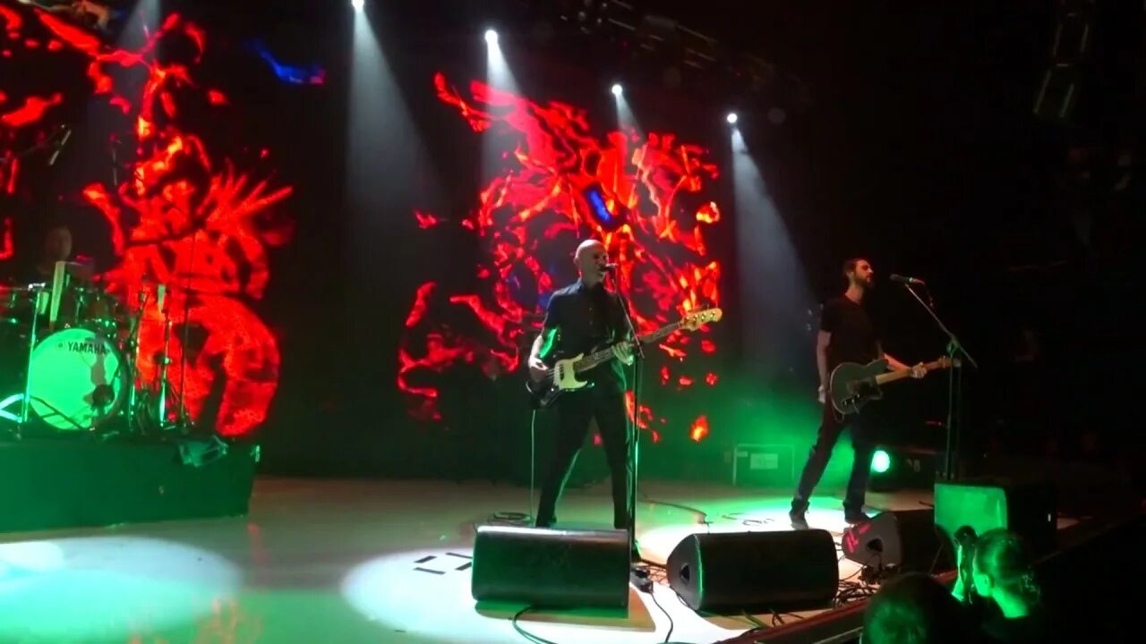 Stas liviing moscow. Фон сцена с фанатами. Концерты москва 4 июня. Наив alter ego. Suaalma певица технокамикадзе.