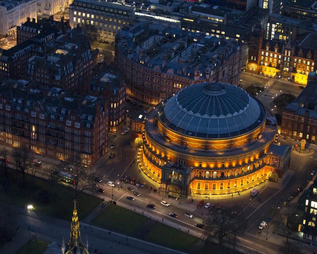 Супермаркет альберхолл амстердам. Albert hall снаружи. Лондон холл санкт петербург. Лондон холл санкт петербург. Лондон холл санкт петербург.