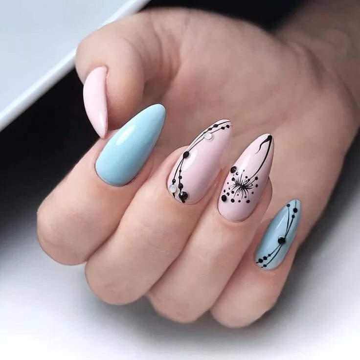 Pin on Beauty Floral nail art, Floral nails, Dream catcher nails