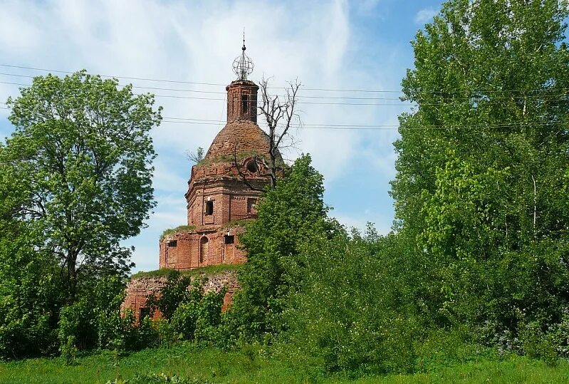 Тарусский р. Вознесенская Церковь Тарусский район Калужской. Церковь Вознесения Христова Тарусский район. Храм Вознесения Господня Тарусский район. Вознесенье Тарусский район Калужская область.