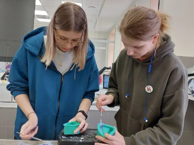 зубной техник обучение колледж после 9. вступительное испытание зубной техник. зубной техник образование. профессия зубной техник. стоматология учеба.