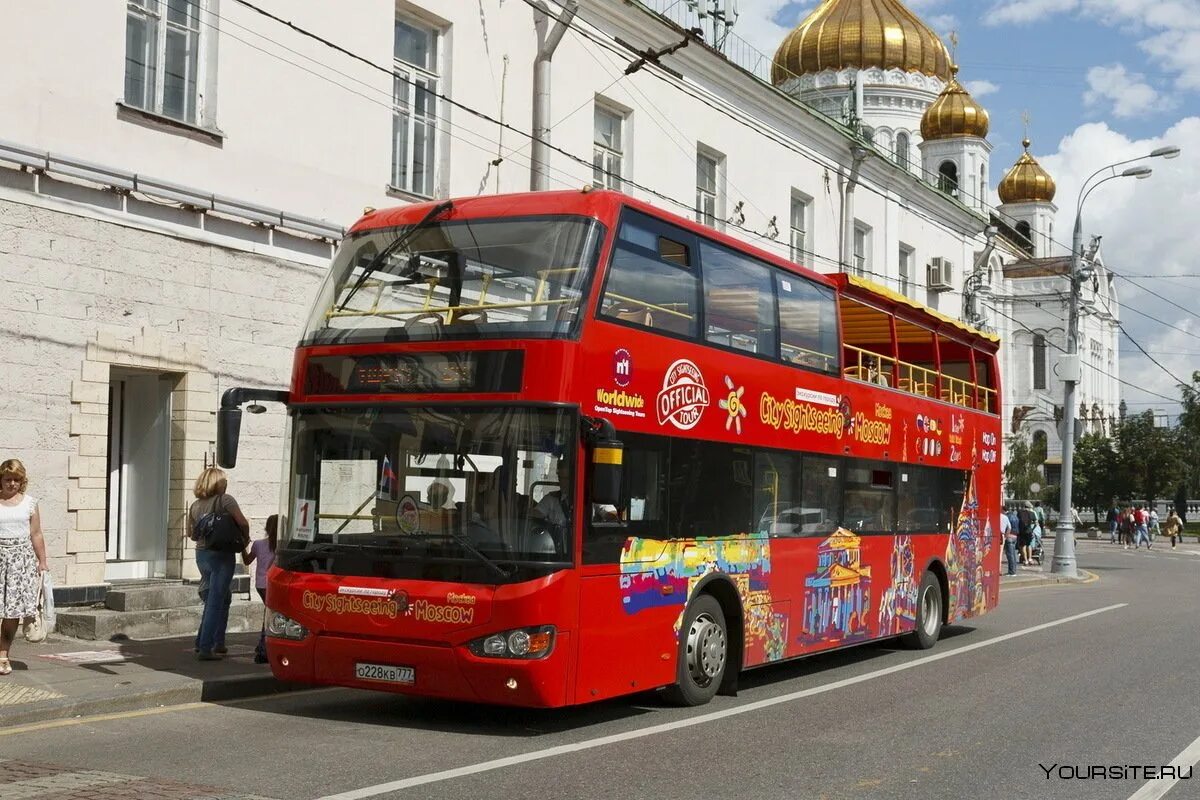 Экскурсионные автобусы нижний. Автобус City Sightseeing Москва. City Sightseeing Moscow автобус. Автобус Сити сайтсиинг Москва. Экскурсия City Sightseeing Казань.