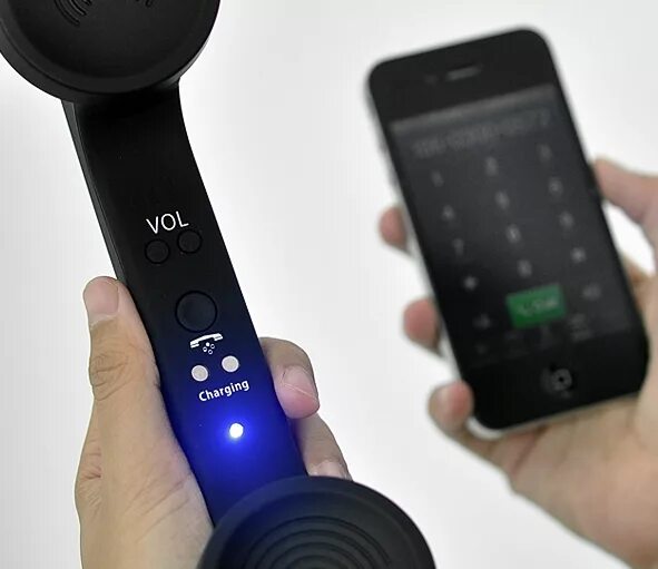 Управление телефоном через блютуз. Трубка handset Wireless. Смартфон Bluetooth. Блютуз трубка для смартфона. Блютуз коммуникатор.