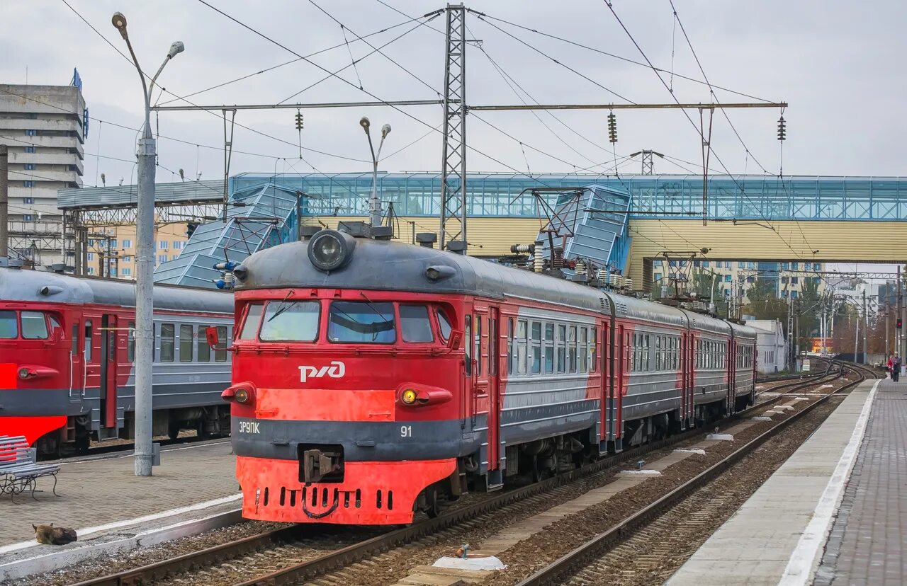 Воронеж лиски жд электричка. Лиски Таловая электричка. ЖД вокзал Таловая. Новохопёрск (станция). Вокзал Лиски Воронежская область.