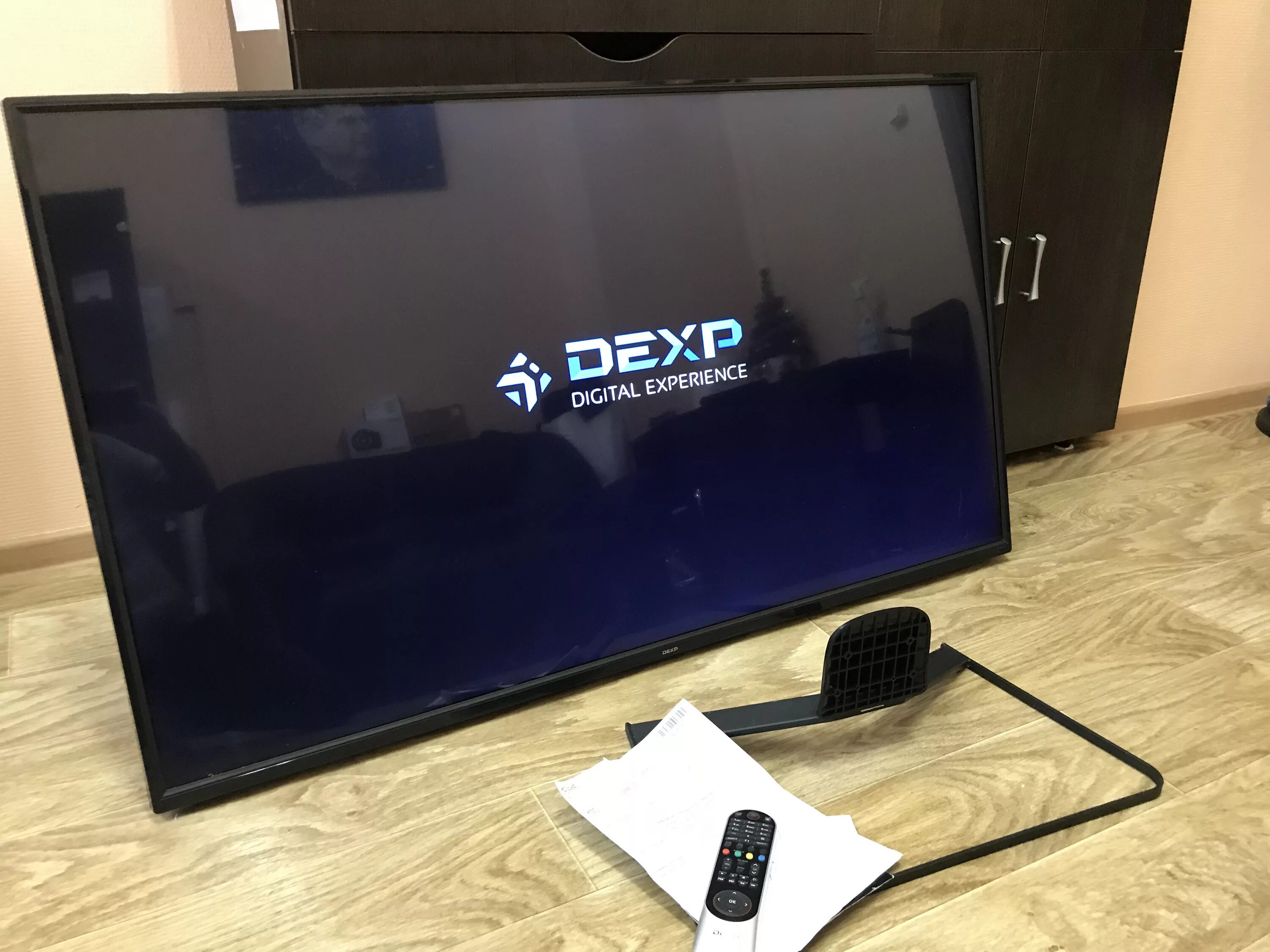 Телевизор dexp 50 см. Телевизор дексп 55 дюймов. Дексп телевизор 55 диагональ. DEXP f55b7000t.